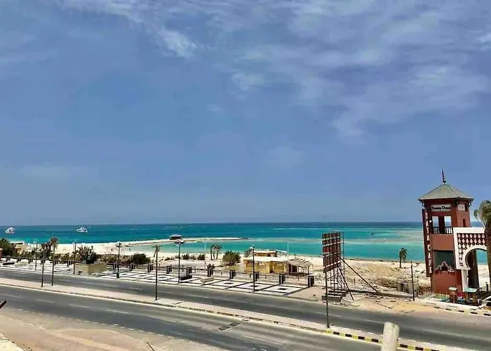 2 2 Village Veiw Infront Of Palma De Meritee Daire Hurgada